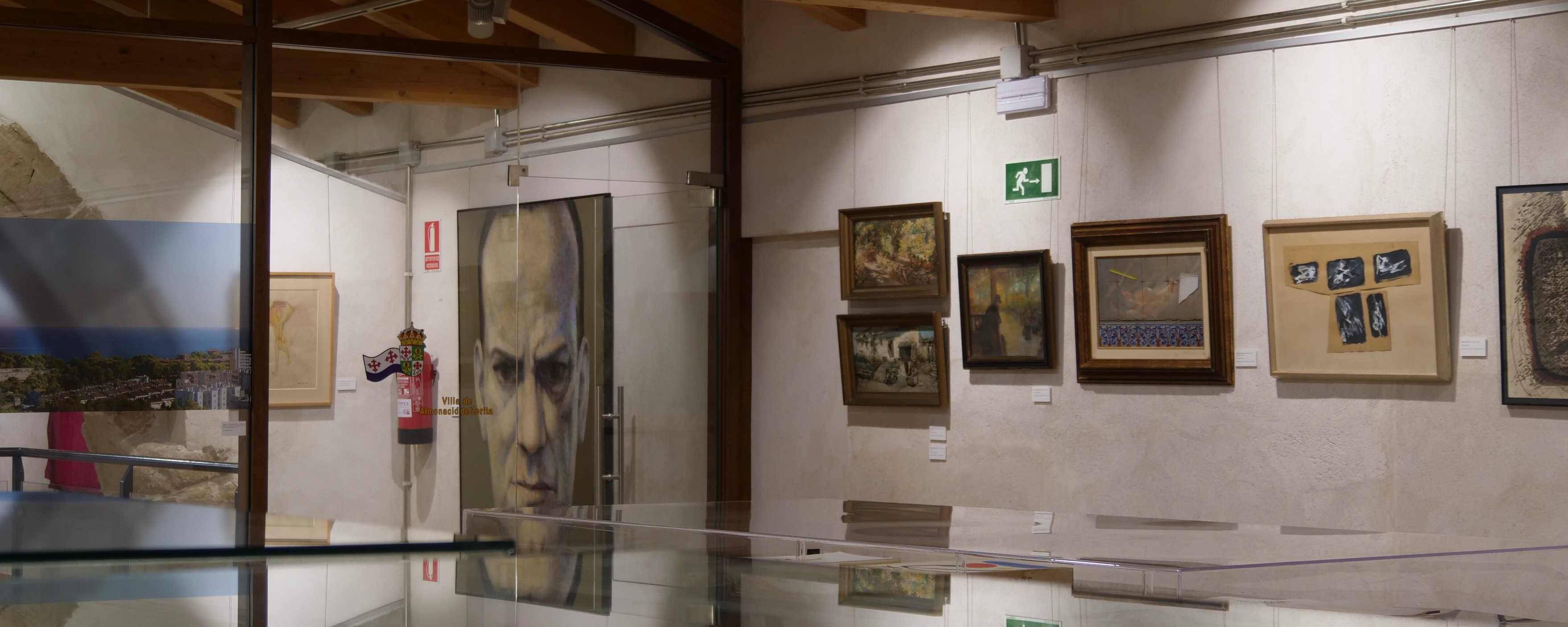 Centro CeLA  con Picasso, Alberti y Miró entre otros.