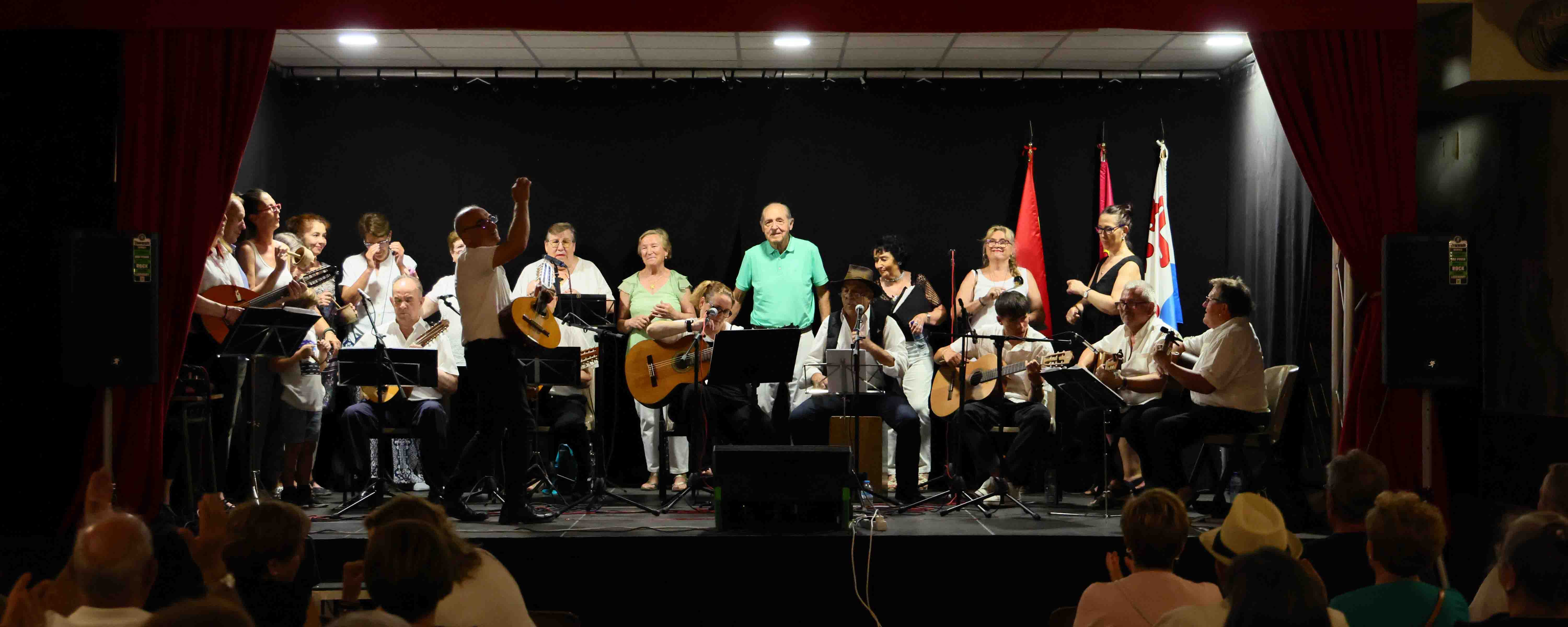 La Rondalla de Almonacid impulsa el relevo generacional con un taller y un concierto